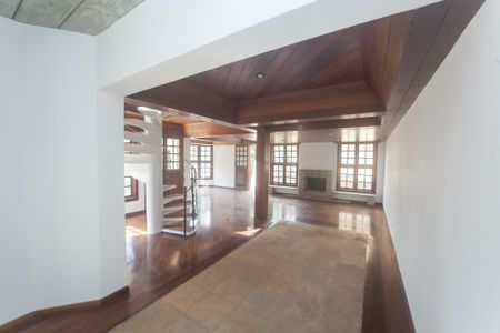 Casa de condomínio à venda com 300m², 3 quartos e 3 vagassala