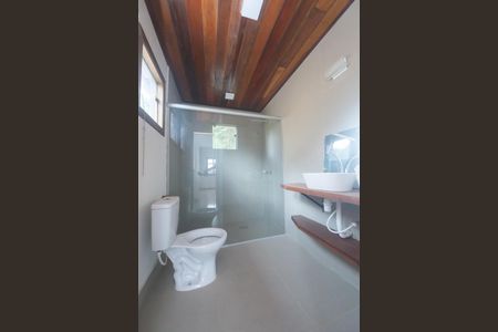 Casa de condomínio à venda com 300m², 3 quartos e 3 vagasBanheiro Social