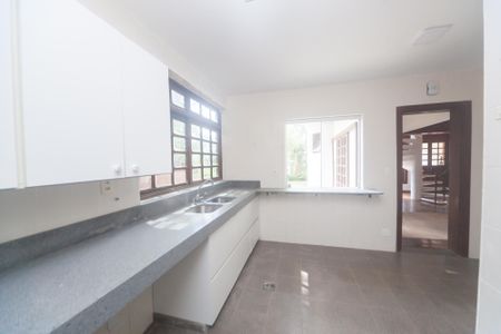 Casa de condomínio à venda com 300m², 3 quartos e 3 vagasCozinha