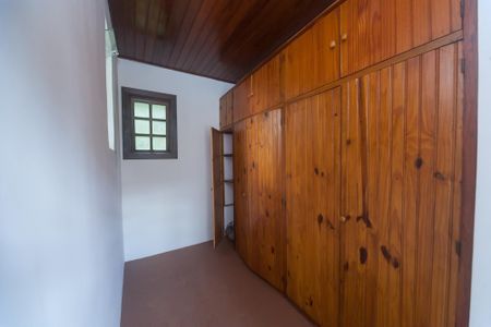 Casa de condomínio à venda com 300m², 3 quartos e 3 vagasCloset da suíte