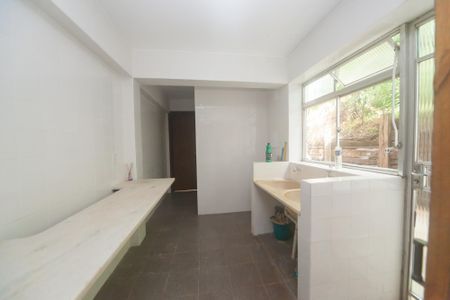 Casa de condomínio à venda com 300m², 3 quartos e 3 vagasÁrea de Serviço