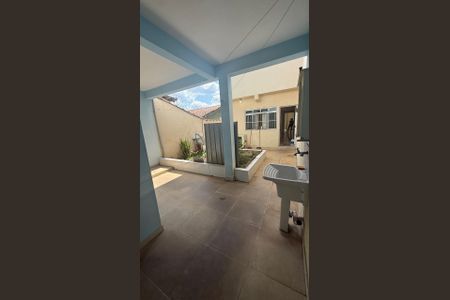 Casa para alugar com 150m², 2 quartos e 2 vagasÁrea externa