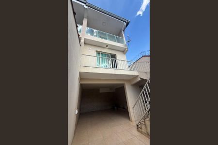 Casa para alugar com 150m², 2 quartos e 2 vagasÁrea externa