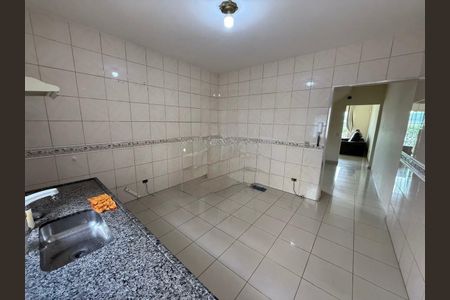 Casa para alugar com 150m², 2 quartos e 2 vagasCozinha