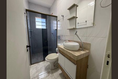 Casa para alugar com 150m², 2 quartos e 2 vagasBanheiro 