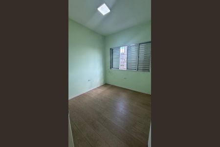 Casa para alugar com 150m², 2 quartos e 2 vagasQuarto
