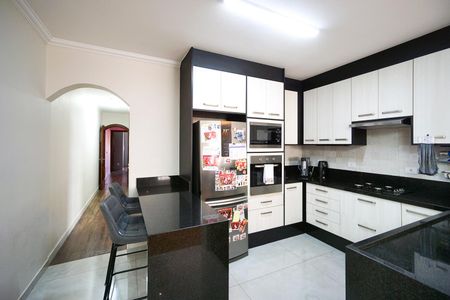 Casa para alugar com 200m², 2 quartos e 2 vagas Casa para alugar com 200m², 2 quartos e 2 vagasCozinha
