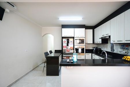 Casa para alugar com 200m², 2 quartos e 2 vagas Casa para alugar com 200m², 2 quartos e 2 vagasCozinha