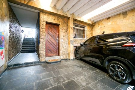Casa para alugar com 200m², 2 quartos e 2 vagas Casa para alugar com 200m², 2 quartos e 2 vagasGaragem