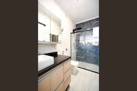 Casa para alugar com 200m², 2 quartos e 2 vagas Casa para alugar com 200m², 2 quartos e 2 vagasBanheiro da suíte
