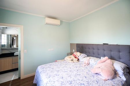 Casa para alugar com 200m², 2 quartos e 2 vagas Casa para alugar com 200m², 2 quartos e 2 vagasSuíte