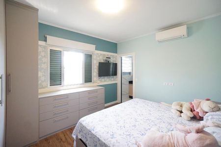 Casa para alugar com 200m², 2 quartos e 2 vagas Casa para alugar com 200m², 2 quartos e 2 vagasSuíte