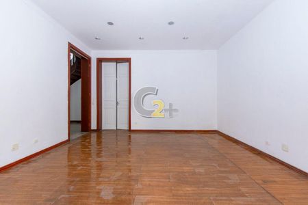 Casa à venda com 4 quartos, 640m² em Vila Buarque, São Paulo