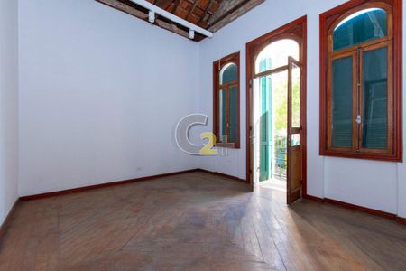 Casa à venda com 4 quartos, 640m² em Vila Buarque, São Paulo