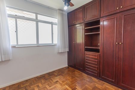 Quarto  de apartamento para alugar com 4 quartos, 116m² em Santo Antônio, Belo Horizonte