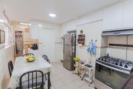 Apartamento para alugar com 116m², 4 quartos e 2 vagasCozinha