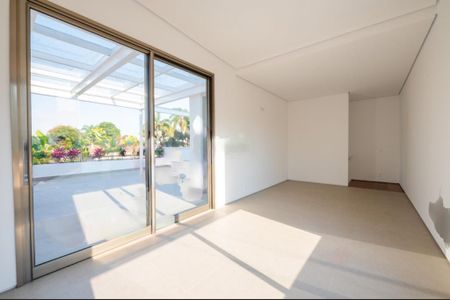 Casa à venda com 3 quartos, 420m² em Vila Nova Conceição, São Paulo