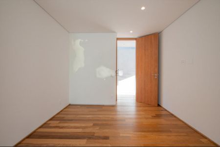 Casa à venda com 3 quartos, 420m² em Vila Nova Conceição, São Paulo