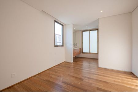 Casa à venda com 3 quartos, 420m² em Vila Nova Conceição, São Paulo