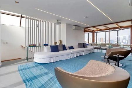 Apartamento à venda com 3 quartos, 323m² em Vila Madalena, São Paulo
