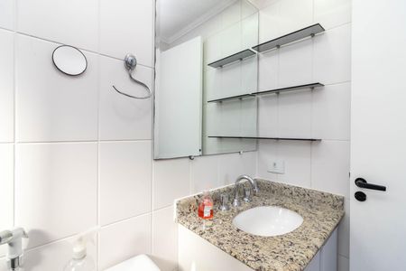 Apartamento à venda com 64m², 2 quartos e 1 vaga Apartamento à venda com 64m², 2 quartos e 1 vagaBanheiro da Suíte