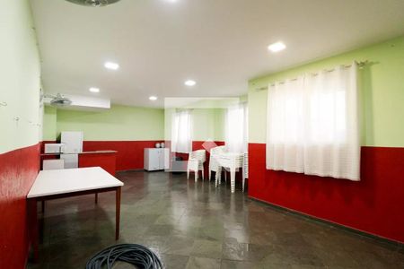 Apartamento à venda com 64m², 2 quartos e 1 vaga Apartamento à venda com 64m², 2 quartos e 1 vagaÁrea comum - Salão de festas