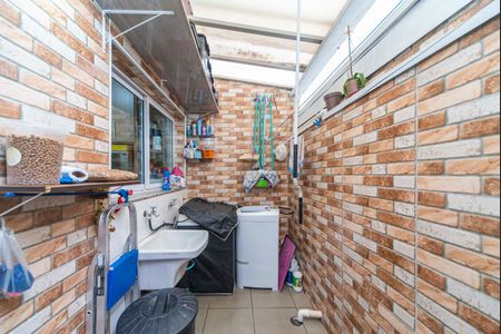 Casa à venda com 50m², 2 quartos e 1 vagaÁrea de Serviço