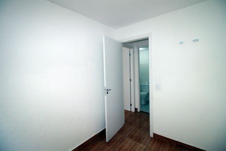 Quarto 2 de apartamento para alugar com 2 quartos, 41m² em Irajá, Rio de Janeiro