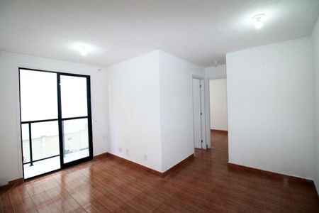 Sala de apartamento para alugar com 2 quartos, 41m² em Irajá, Rio de Janeiro