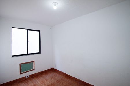Quarto 1 de apartamento para alugar com 2 quartos, 41m² em Irajá, Rio de Janeiro
