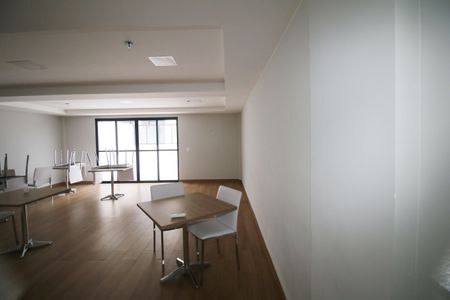 Apartamento para alugar com 41m², 2 quartos e sem vagaÁrea comum - Salão de festas