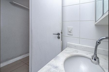 Apartamento para alugar com 55m², 2 quartos e 1 vagabanheiro social_4