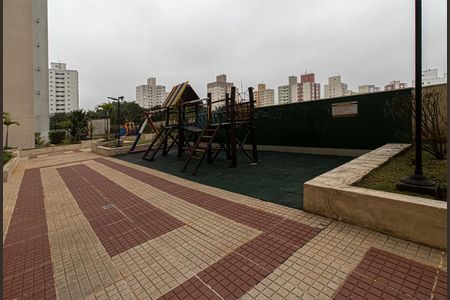 Apartamento para alugar com 55m², 2 quartos e 1 vagaplay ground_1