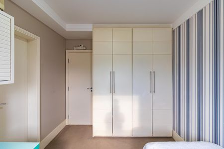 Apartamento à venda com 261m², 4 quartos e 4 vagas