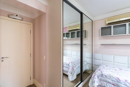 Apartamento à venda com 261m², 4 quartos e 4 vagas