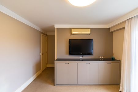 Apartamento à venda com 261m², 4 quartos e 4 vagas