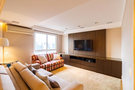 Apartamento à venda com 261m², 4 quartos e 4 vagas