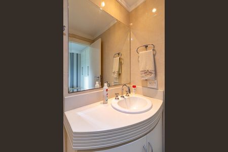 Apartamento à venda com 261m², 4 quartos e 4 vagas
