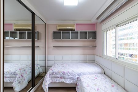 Apartamento à venda com 261m², 4 quartos e 4 vagas