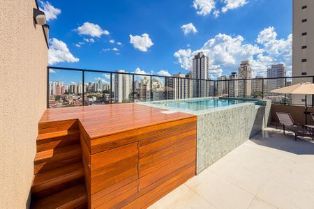 Studio à venda com 27m², 1 quarto e sem vaga Studio à venda com 27m², 1 quarto e sem vagaPiscina