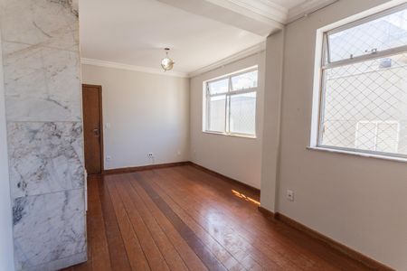 Sala de apartamento para alugar com 3 quartos, 100m² em São Pedro, Belo Horizonte