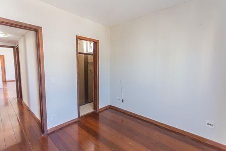 Apartamento para alugar com 100m², 3 quartos e 2 vagasSuíte