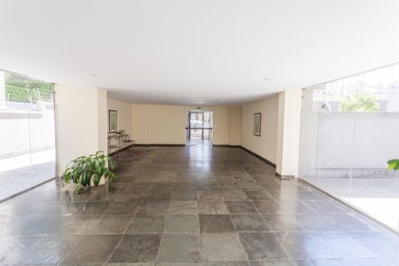 Apartamento para alugar com 100m², 3 quartos e 2 vagasHall de entrada