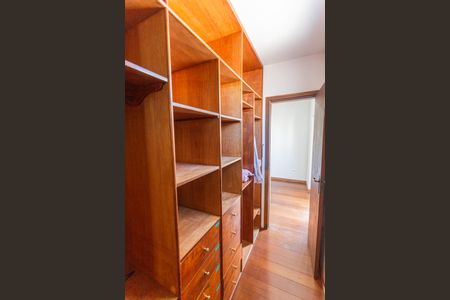 Apartamento para alugar com 100m², 3 quartos e 2 vagasCloset da Suíte