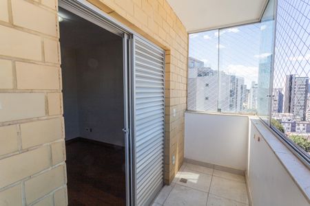 Apartamento para alugar com 100m², 3 quartos e 2 vagasVaranda da Suíte