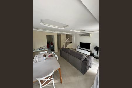 Casa à venda com 3 quartos, 108m² em Vargem Pequena, Rio de Janeiro