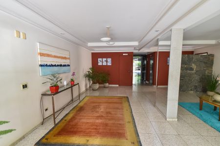 Apartamento para alugar com 150m², 4 quartos e 4 vagas Apartamento para alugar com 150m², 4 quartos e 4 vagasHall de entrada