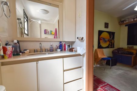 Apartamento para alugar com 150m², 4 quartos e 4 vagas Apartamento para alugar com 150m², 4 quartos e 4 vagasBanheiro da suíte 1
