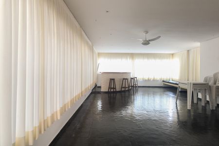 Apartamento à venda com 73m², 3 quartos e 1 vagaÁrea Comum - Salão de Festas 