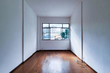 Apartamento à venda com 60m², 2 quartos e 1 vagaSala 